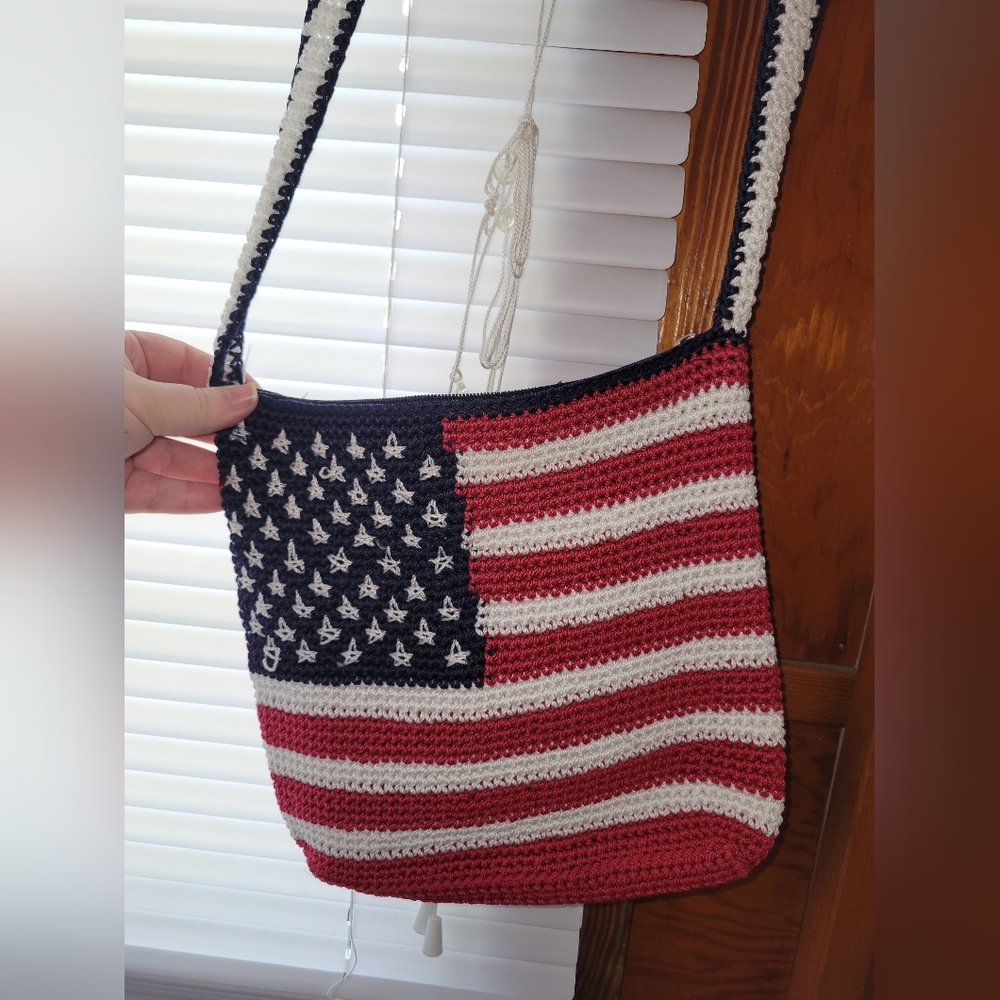 The sak Americana cross body